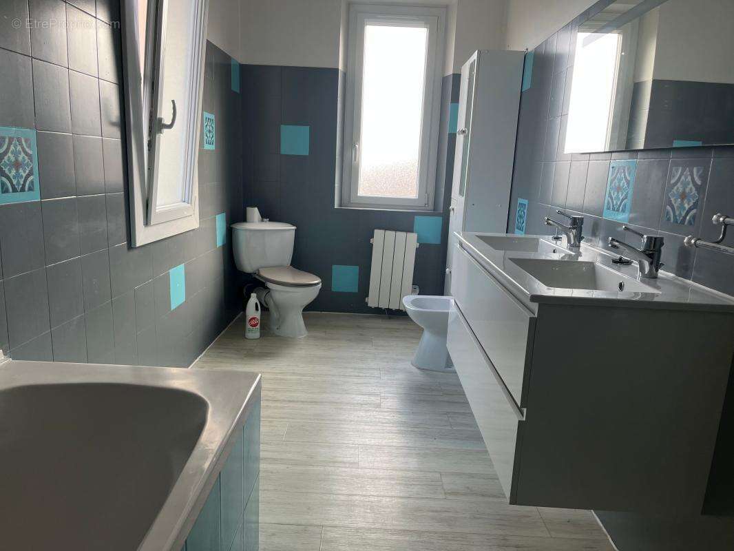 Maison à FONTENILLES