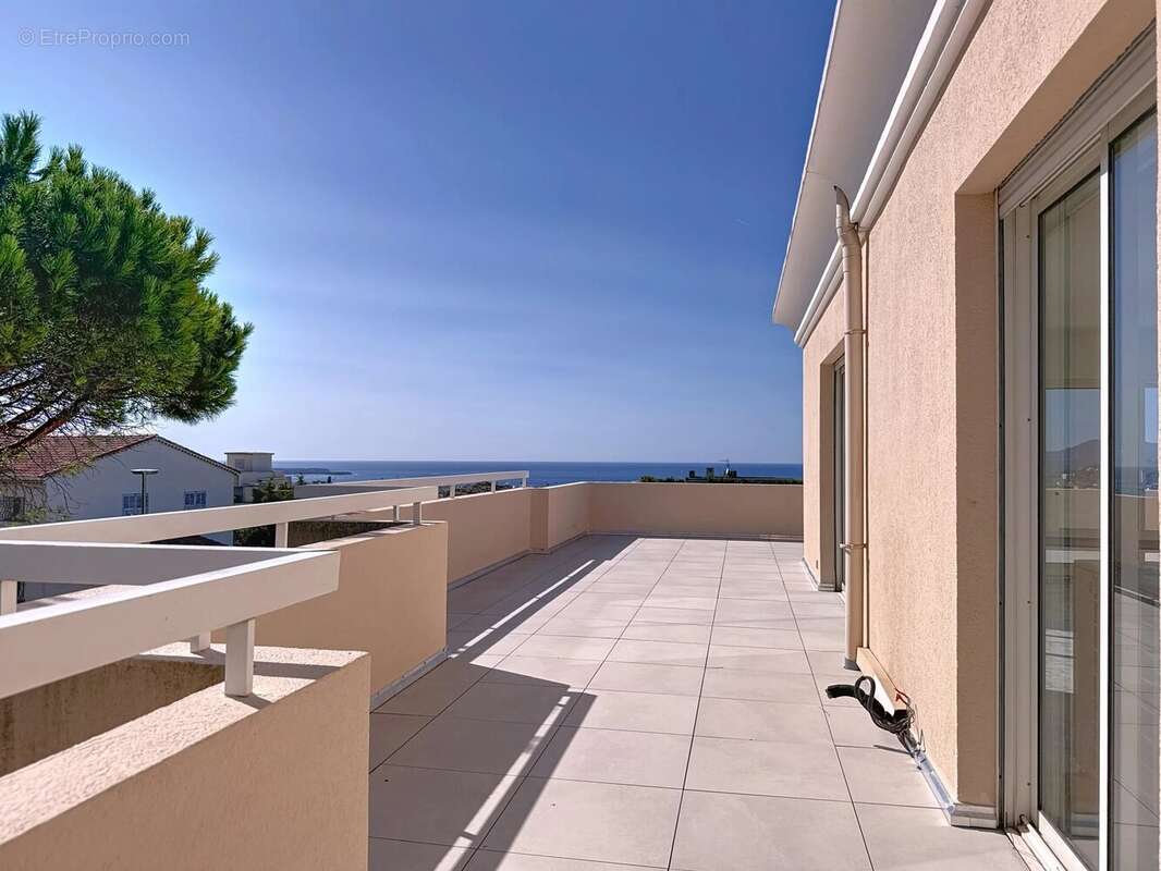 Appartement à LE CANNET