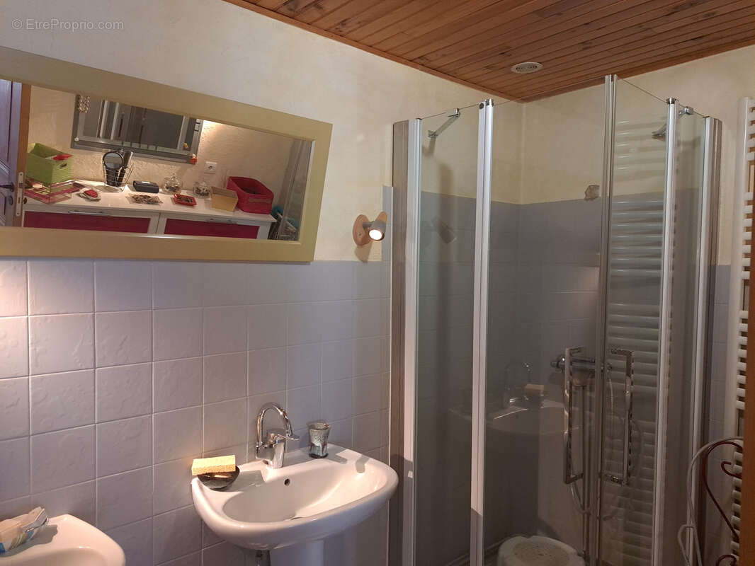 Maison à SAINT-JEURES