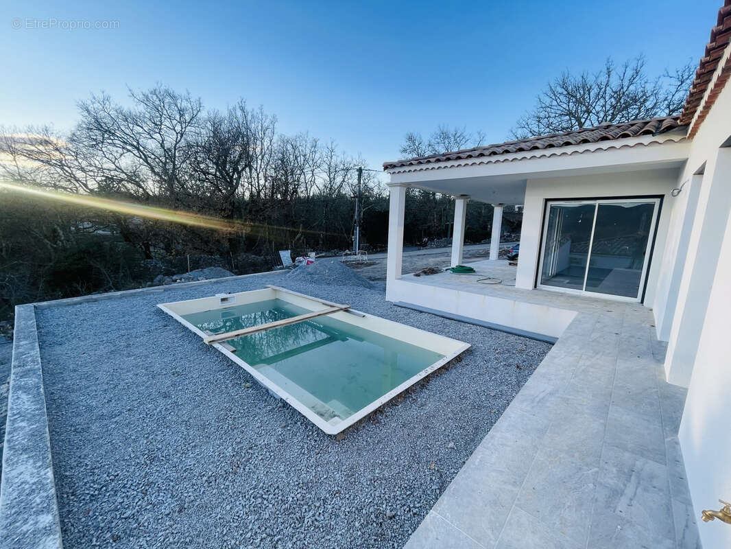 Maison à SAINT-ALBAN-AURIOLLES