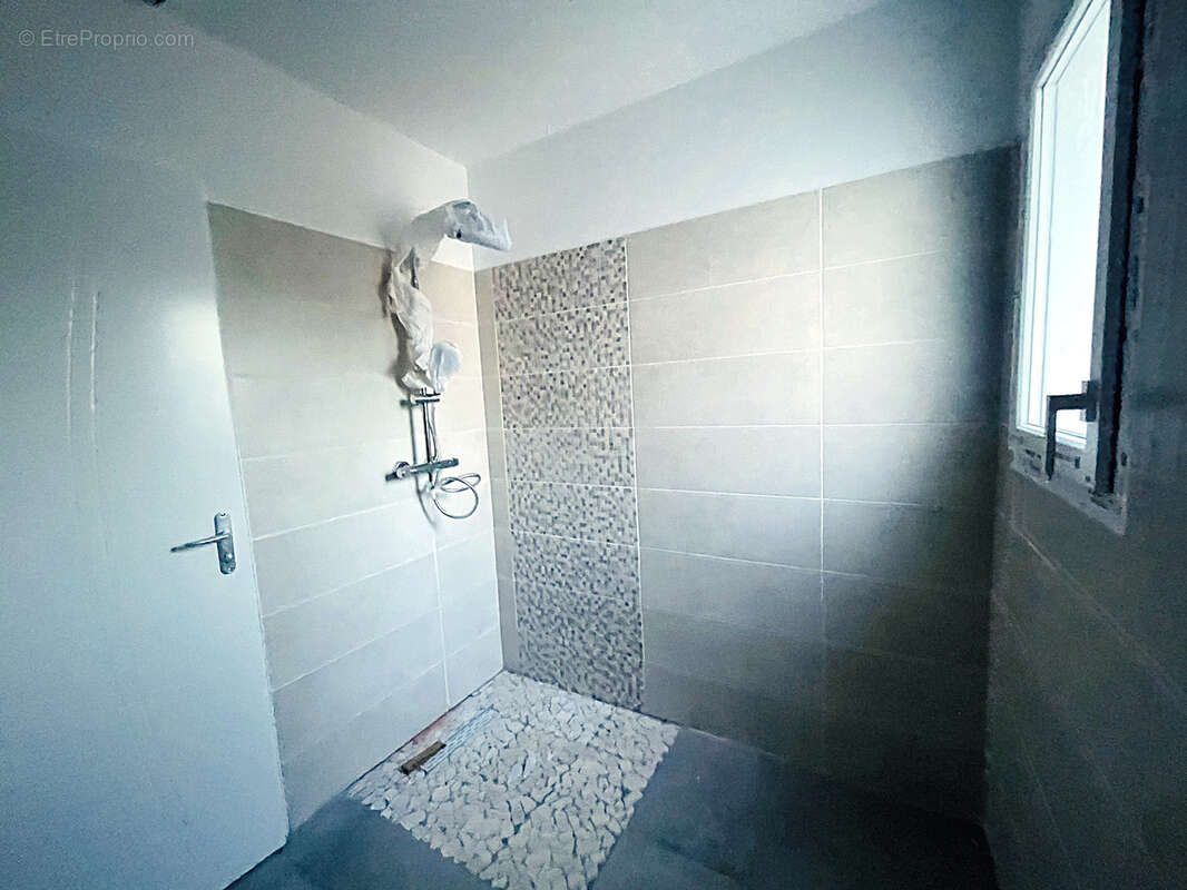 Maison à SAINT-ALBAN-AURIOLLES