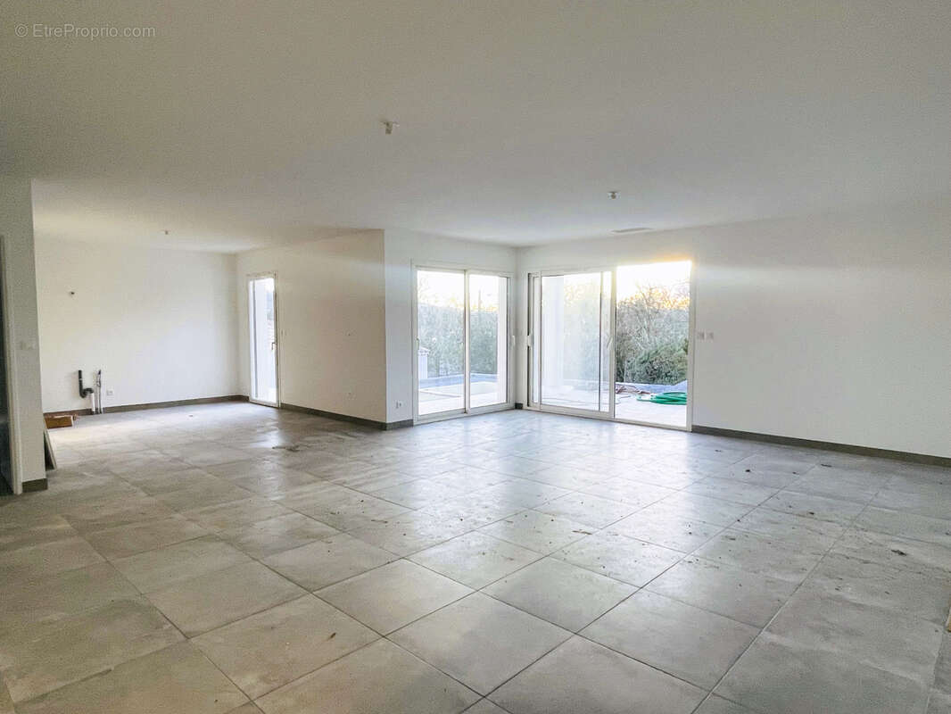 Maison à SAINT-ALBAN-AURIOLLES