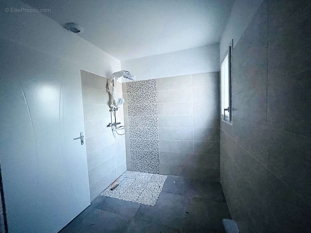 Maison à SAINT-ALBAN-AURIOLLES