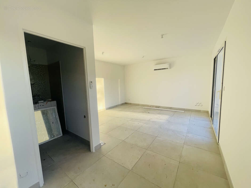 Maison à SAINT-ALBAN-AURIOLLES