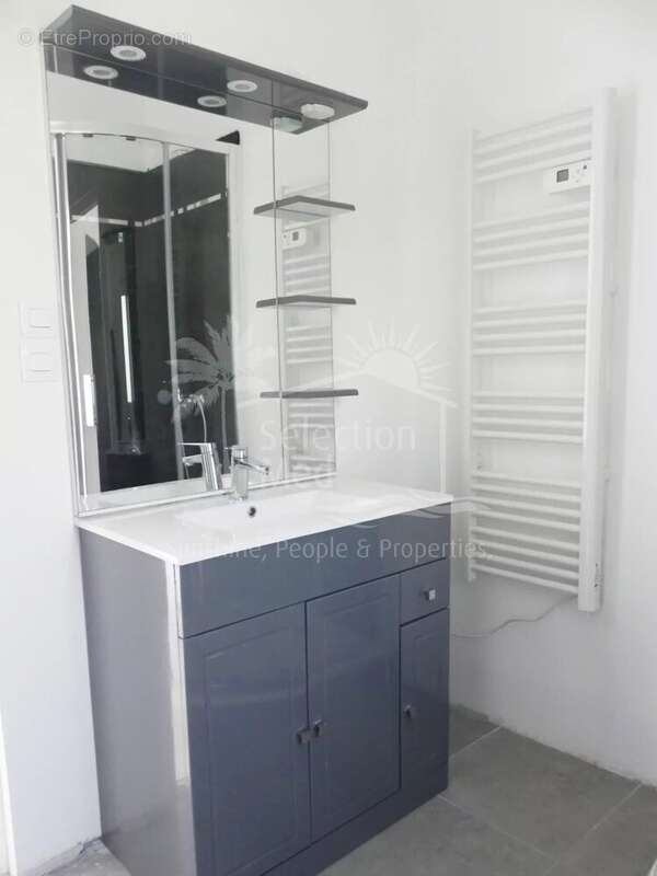 Appartement à SIX-FOURS-LES-PLAGES