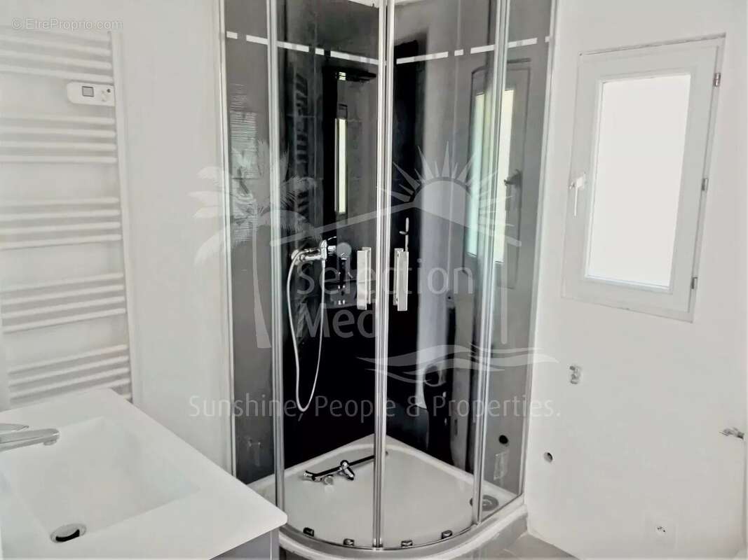 Appartement à SIX-FOURS-LES-PLAGES