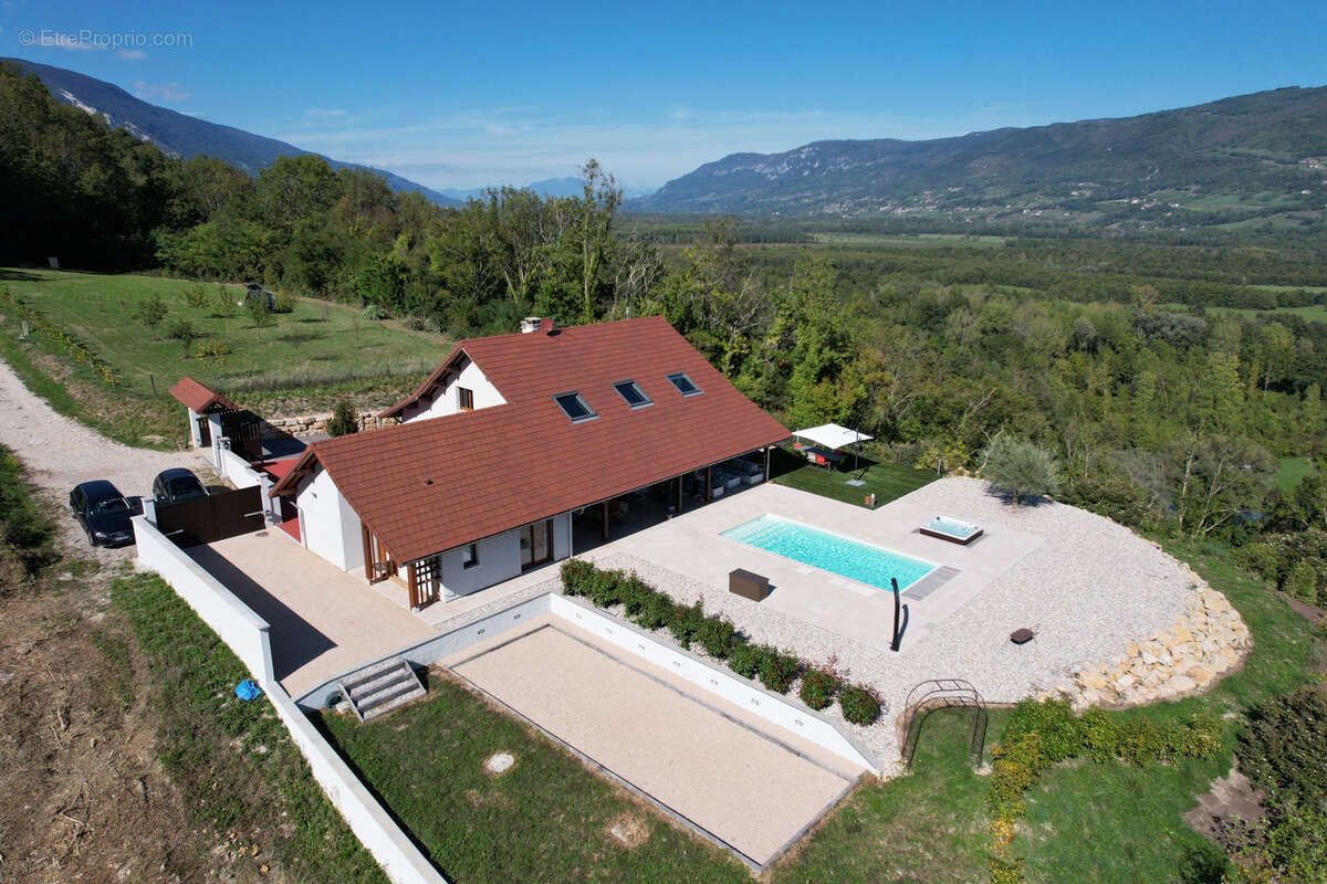Maison à CHINDRIEUX