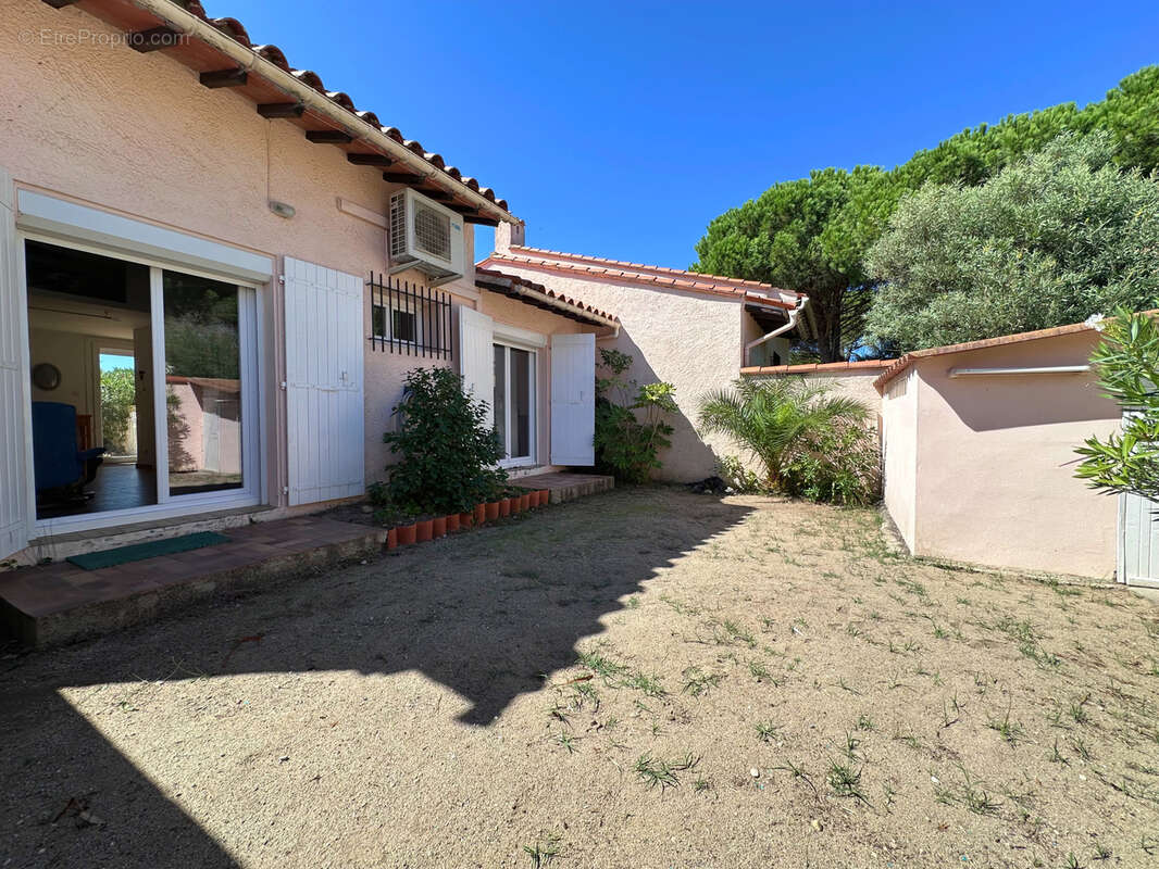 Maison à SAINT-CYPRIEN