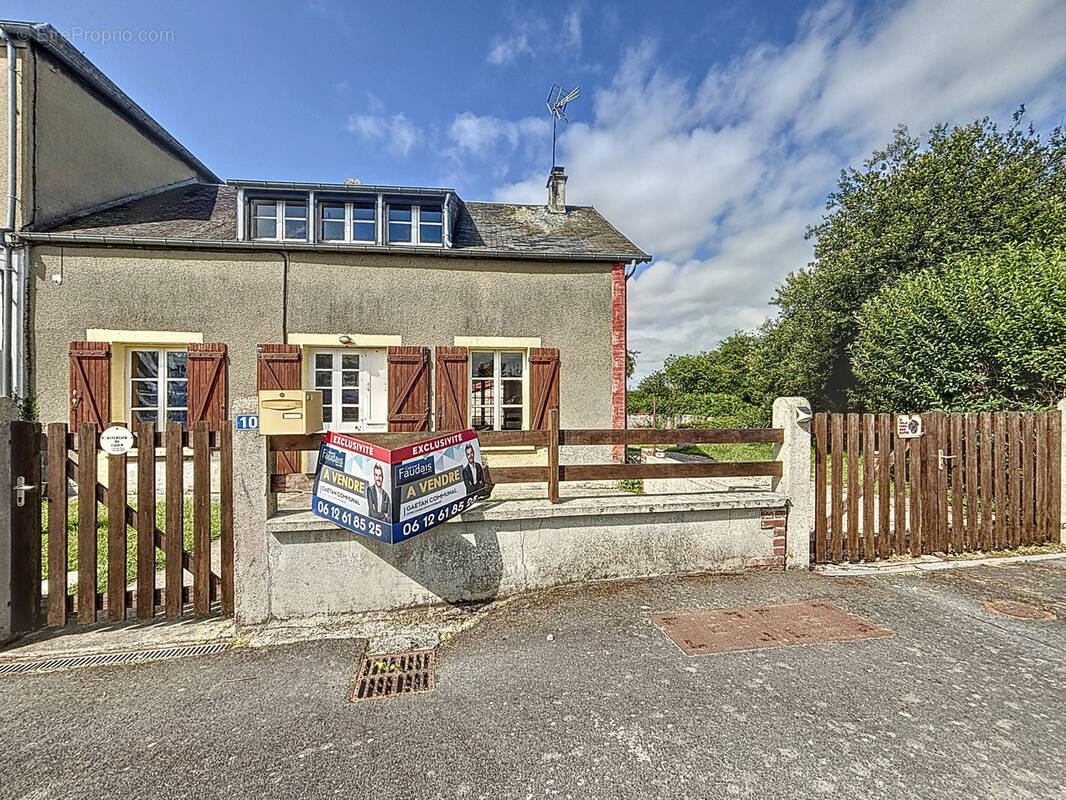 Maison à SAINTE-MARGUERITE-D&#039;ELLE