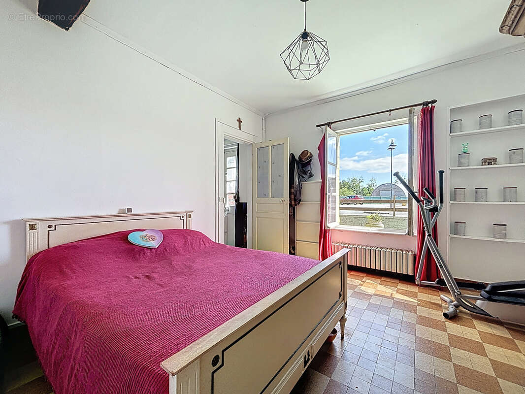 Maison à SAINTE-MARGUERITE-D&#039;ELLE