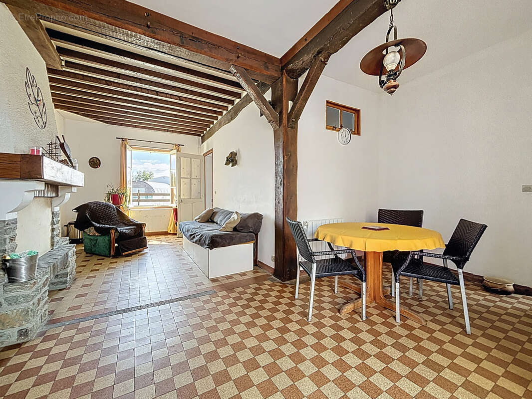 Maison à SAINTE-MARGUERITE-D&#039;ELLE