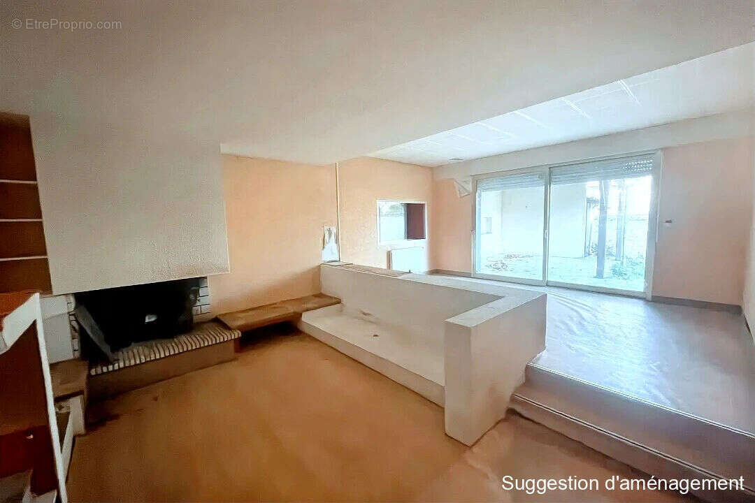 Maison à BOURNEZEAU