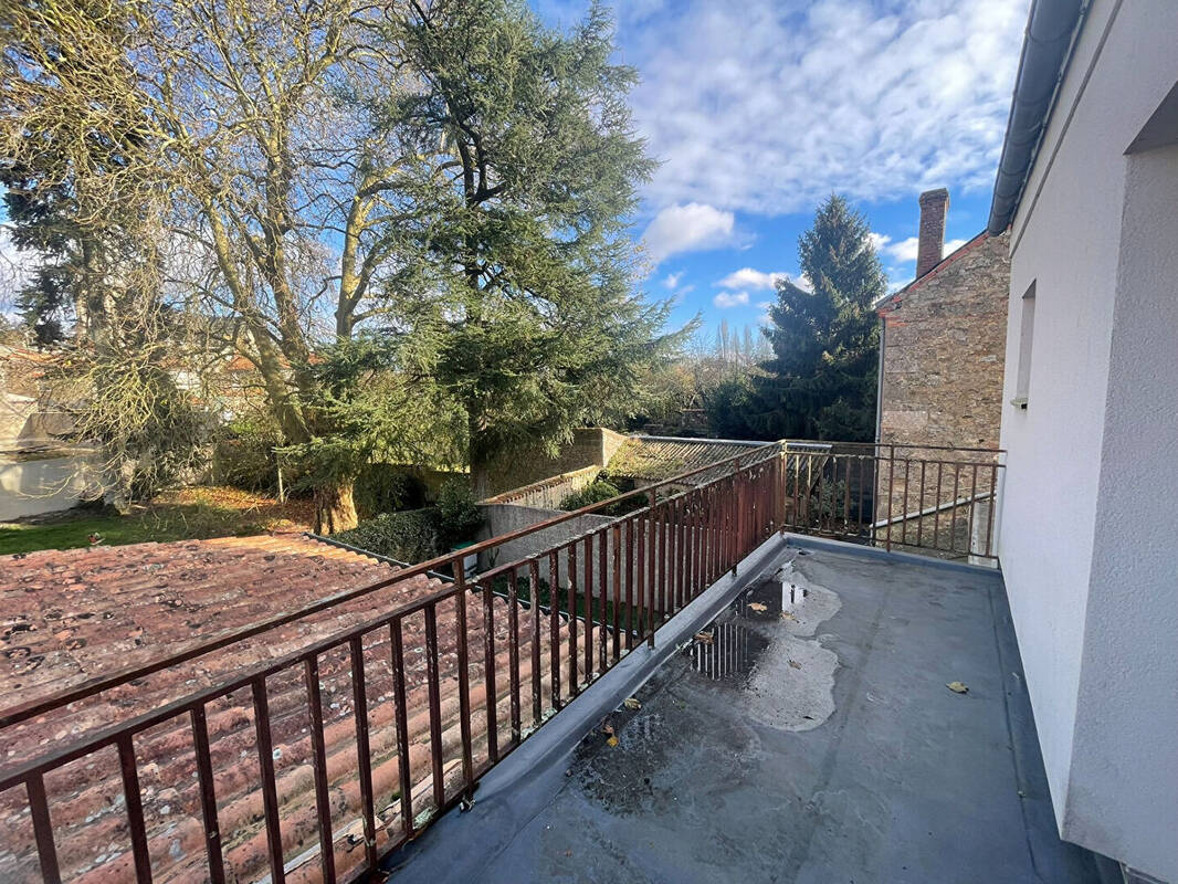 Maison à BOURNEZEAU