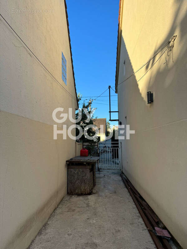 Maison à LE BLANC-MESNIL