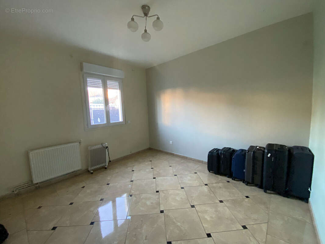 Maison à LE BLANC-MESNIL