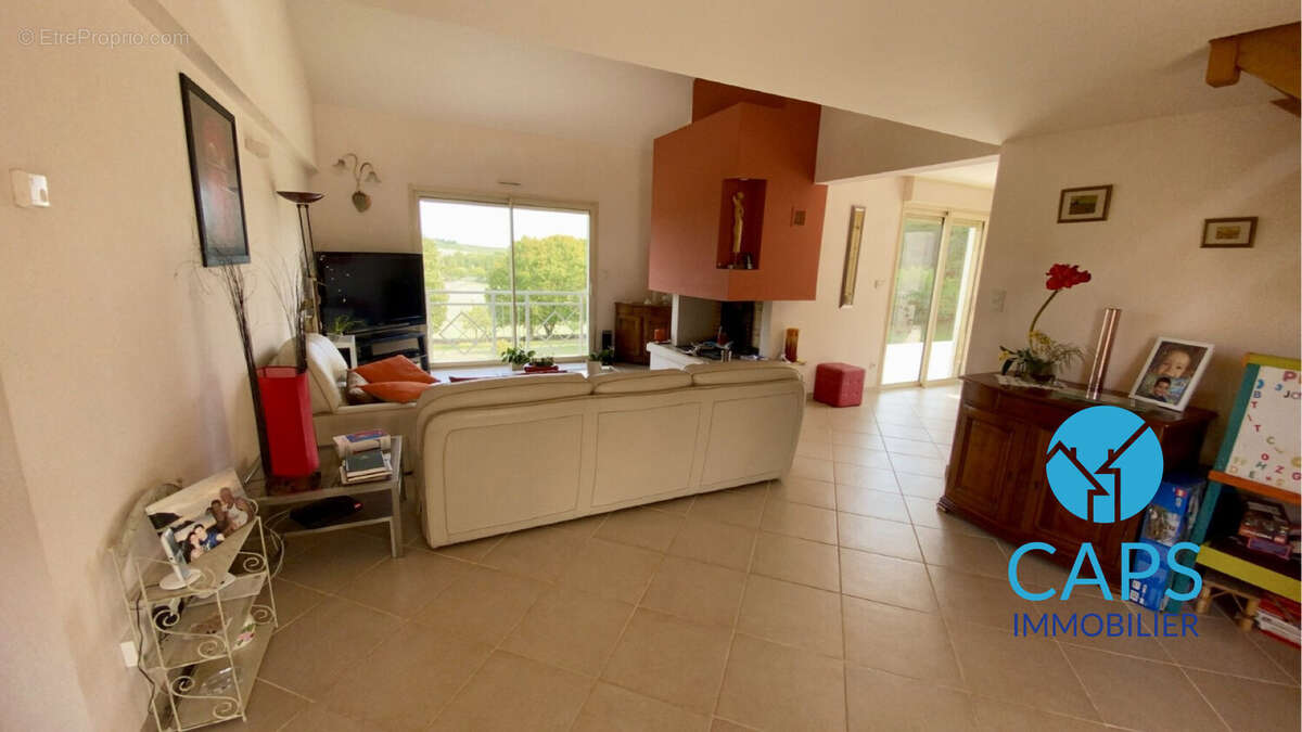 Salon  - Maison à CAHORS