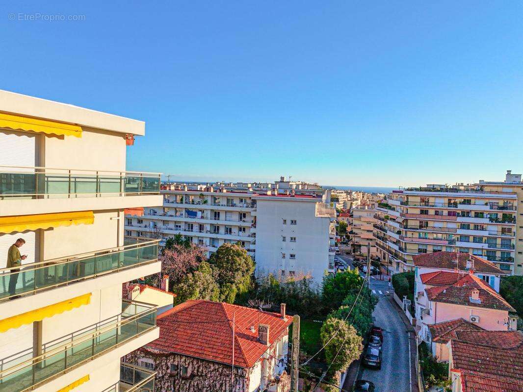 Appartement à LE CANNET