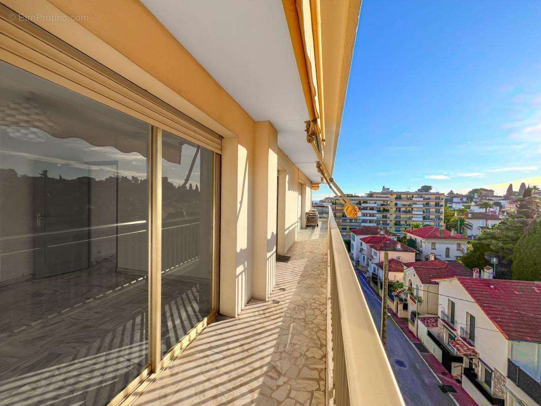 Appartement à LE CANNET