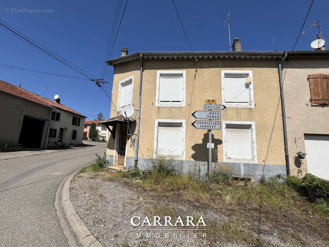Maison à SERVIGNY-LES-RAVILLE