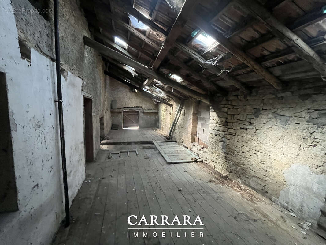 Maison à SERVIGNY-LES-RAVILLE