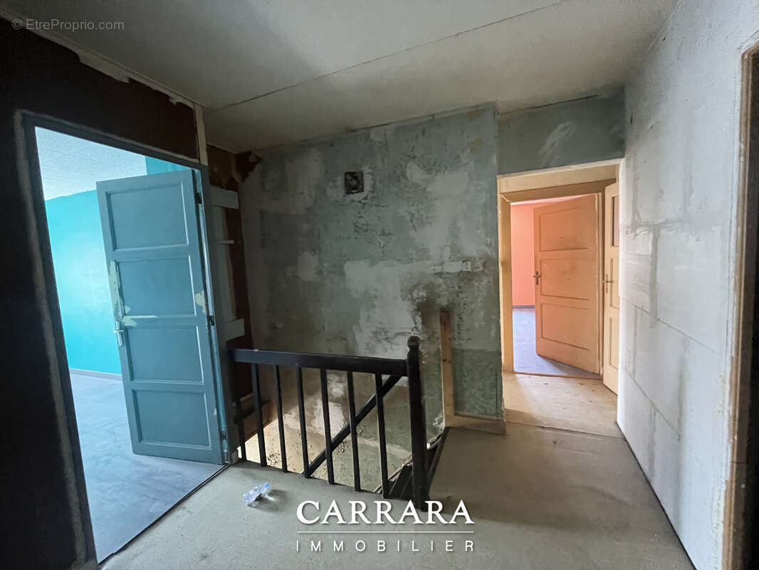 Maison à SERVIGNY-LES-RAVILLE