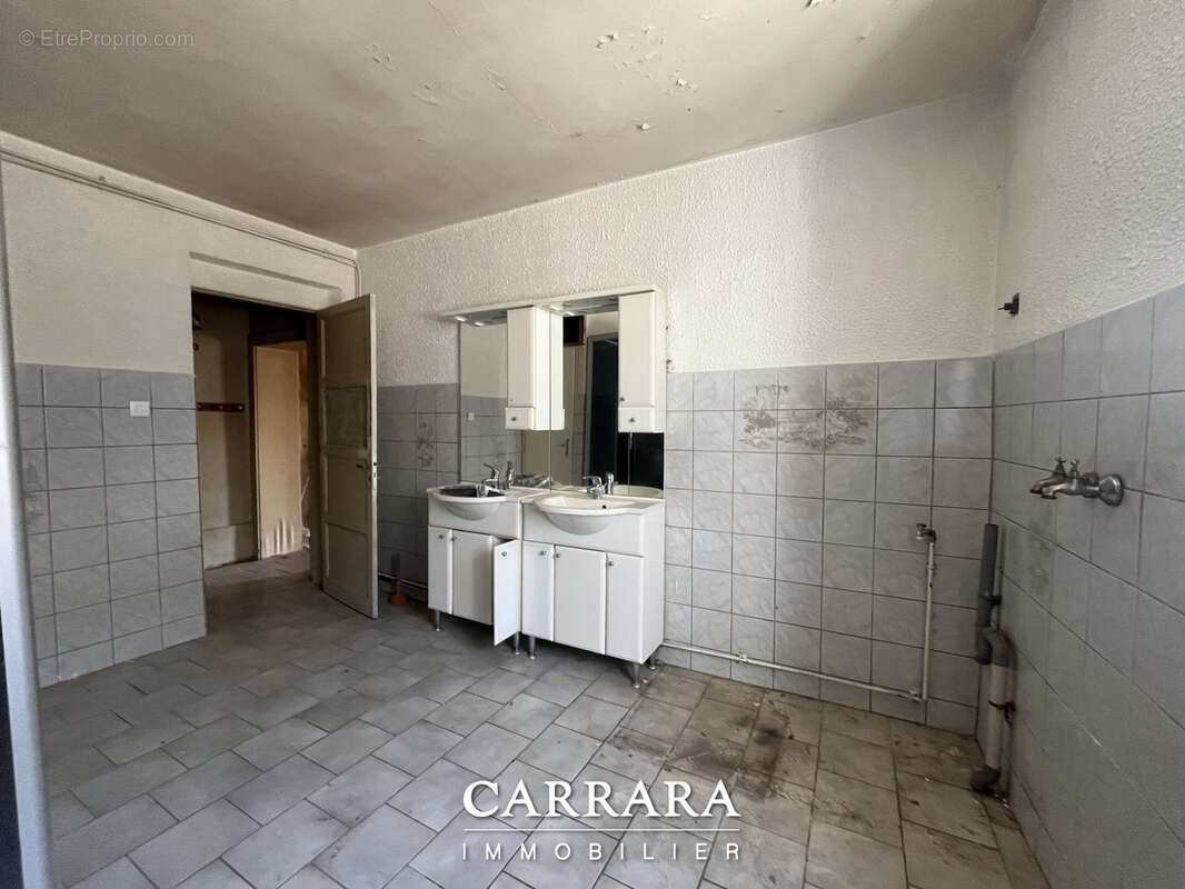 Maison à SERVIGNY-LES-RAVILLE