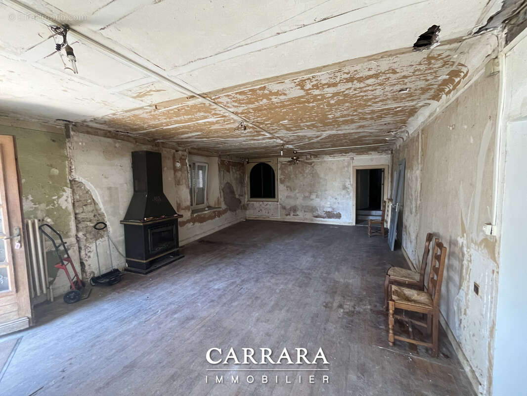 Maison à SERVIGNY-LES-RAVILLE