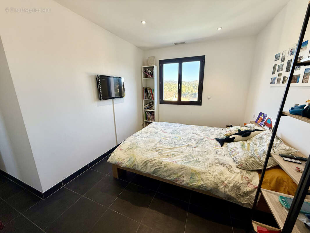 Maison à VAILHAUQUES