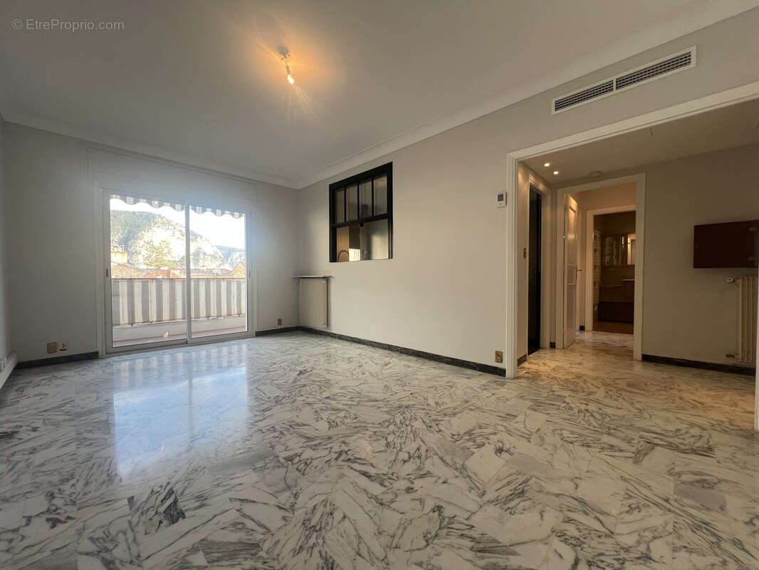 Appartement à BEAULIEU-SUR-MER