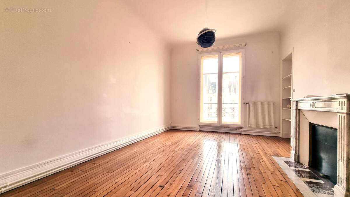 Appartement à CHARLEVILLE-MEZIERES