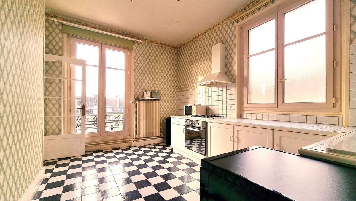 Appartement à CHARLEVILLE-MEZIERES