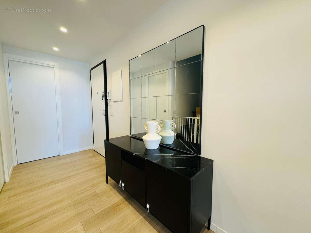 Appartement à COGOLIN