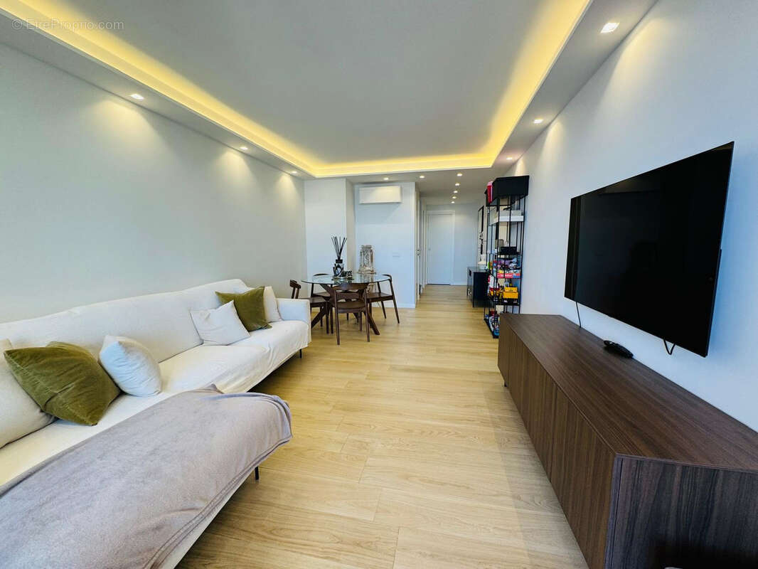 Appartement à COGOLIN