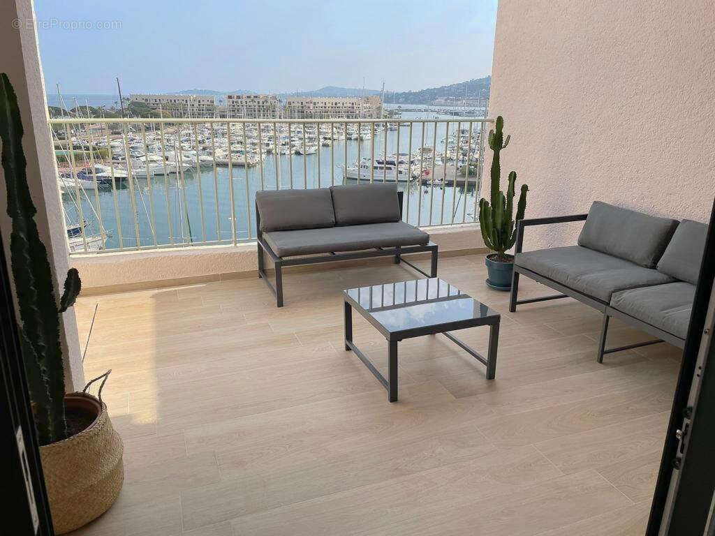 Appartement à COGOLIN