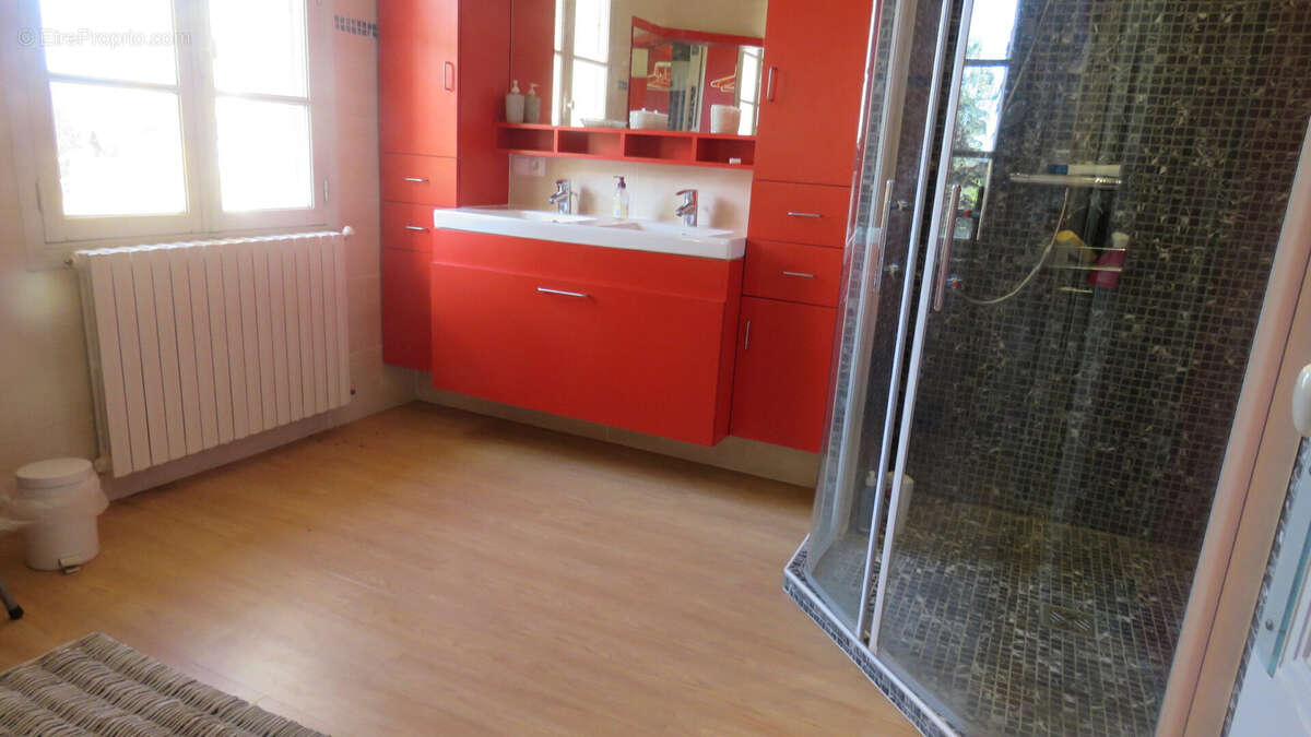 Maison à CHERVEIX-CUBAS