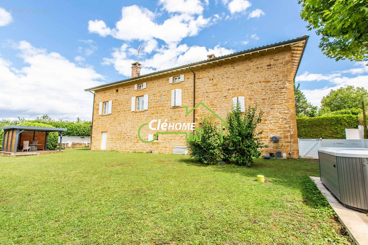 Maison à SAINT-GERMAIN-SUR-L&#039;ARBRESLE