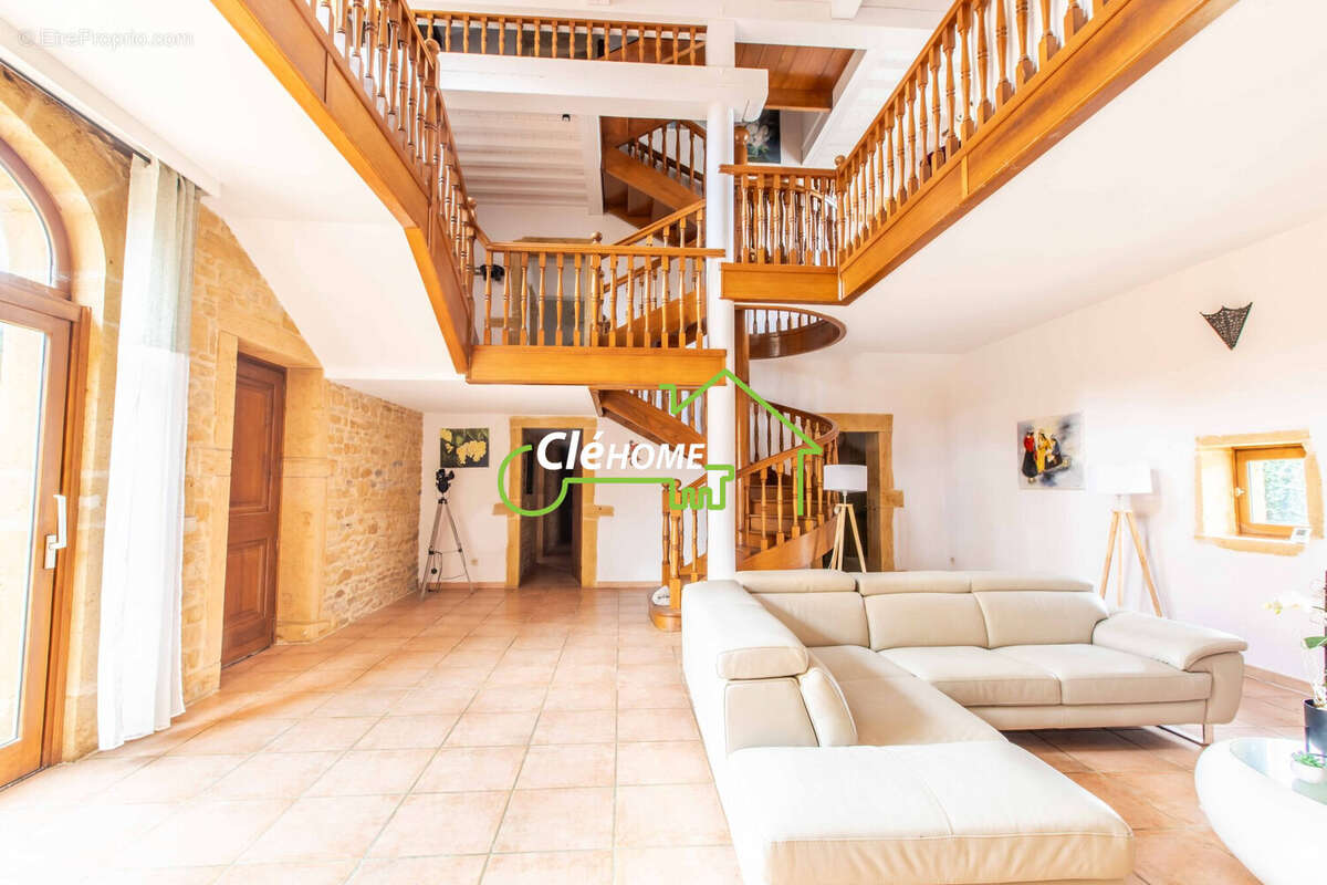 Maison à SAINT-GERMAIN-SUR-L&#039;ARBRESLE