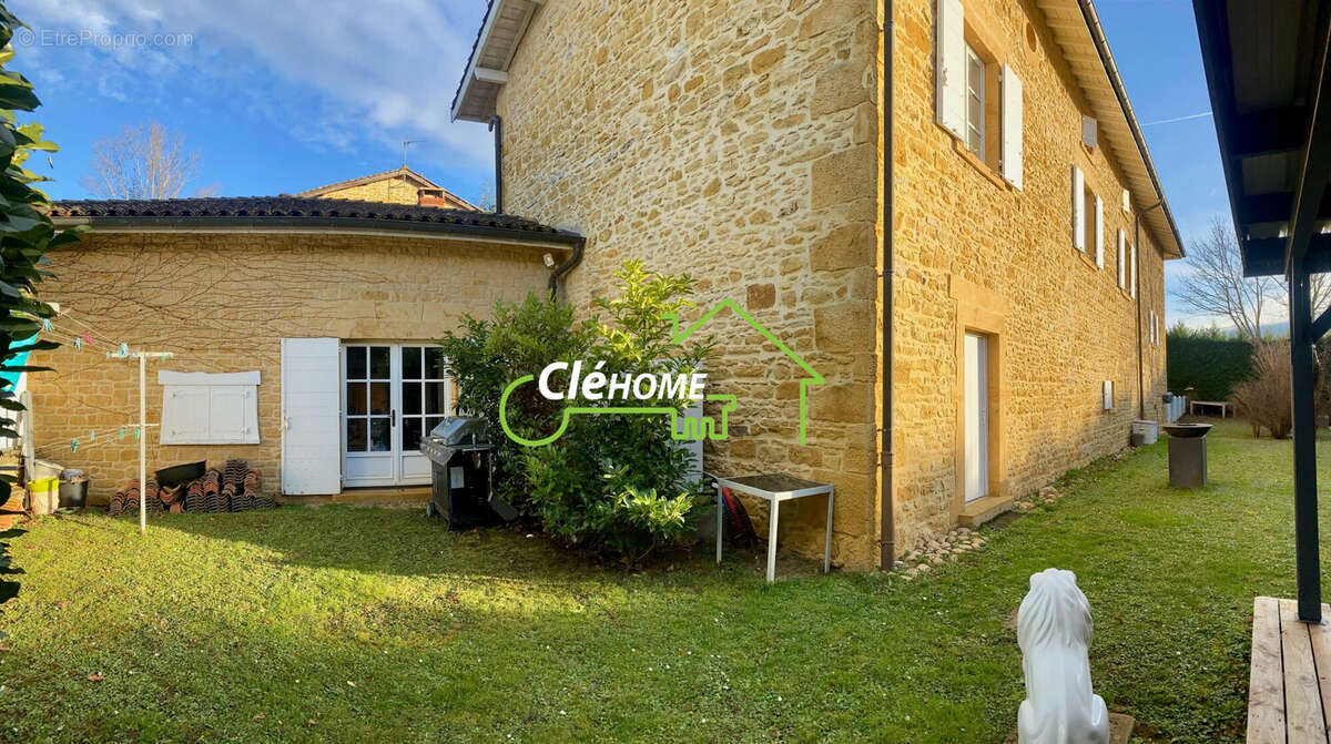 Maison à SAINT-GERMAIN-SUR-L&#039;ARBRESLE