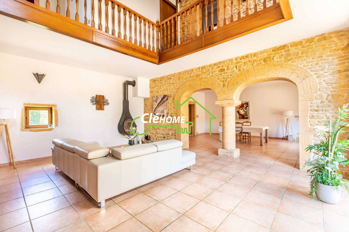 Maison à SAINT-GERMAIN-SUR-L&#039;ARBRESLE