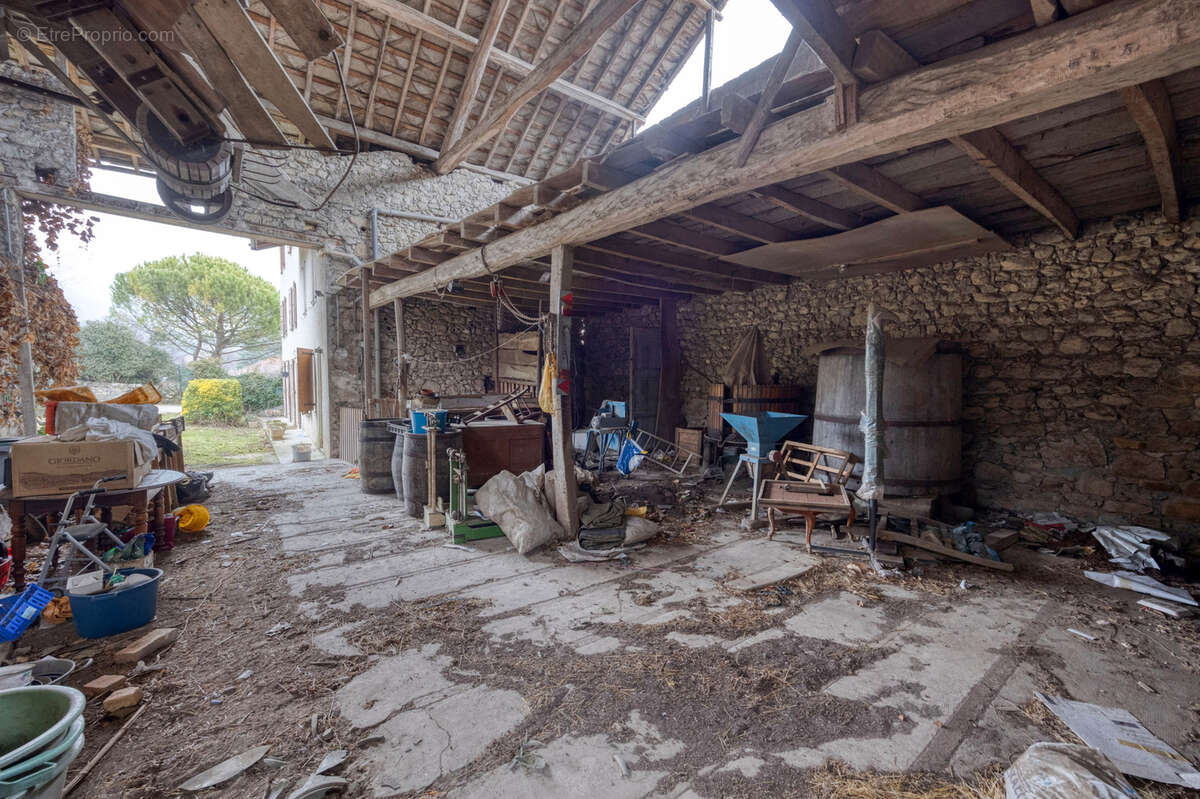 Maison à SAINT-VINCENT-DE-MERCUZE