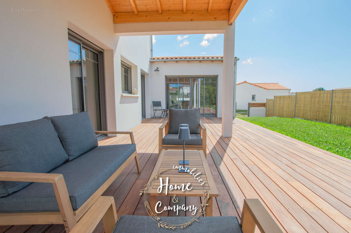 Maison à VAUX-SUR-MER