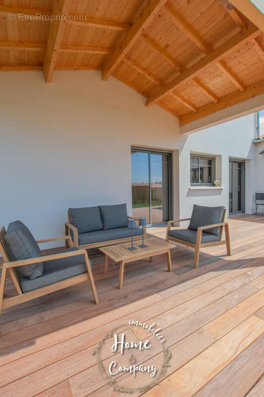 Maison à VAUX-SUR-MER