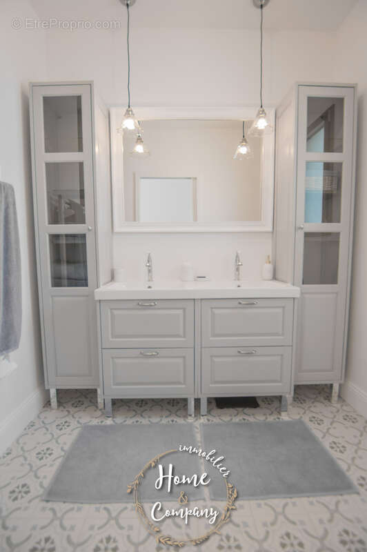 Maison à VAUX-SUR-MER