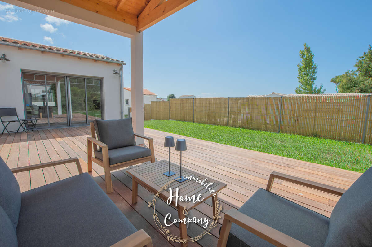 Maison à VAUX-SUR-MER