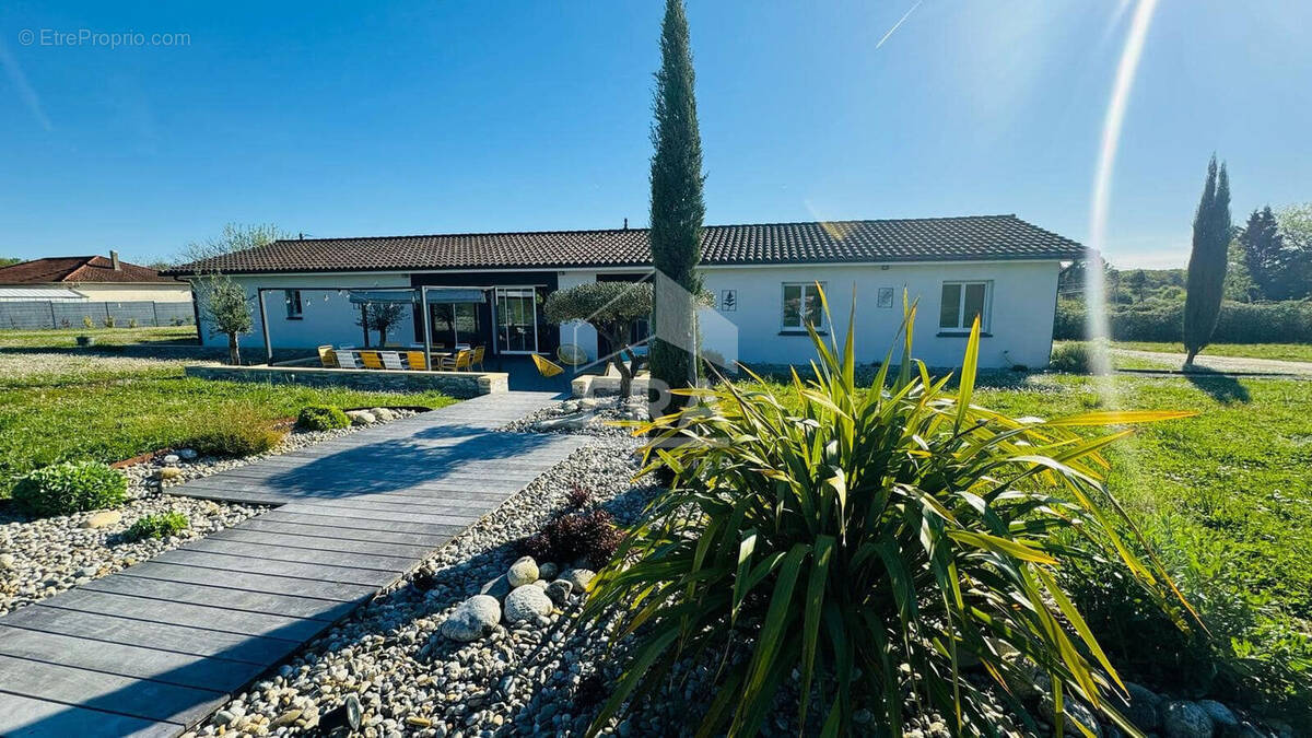 Maison à SAINT-EMILION