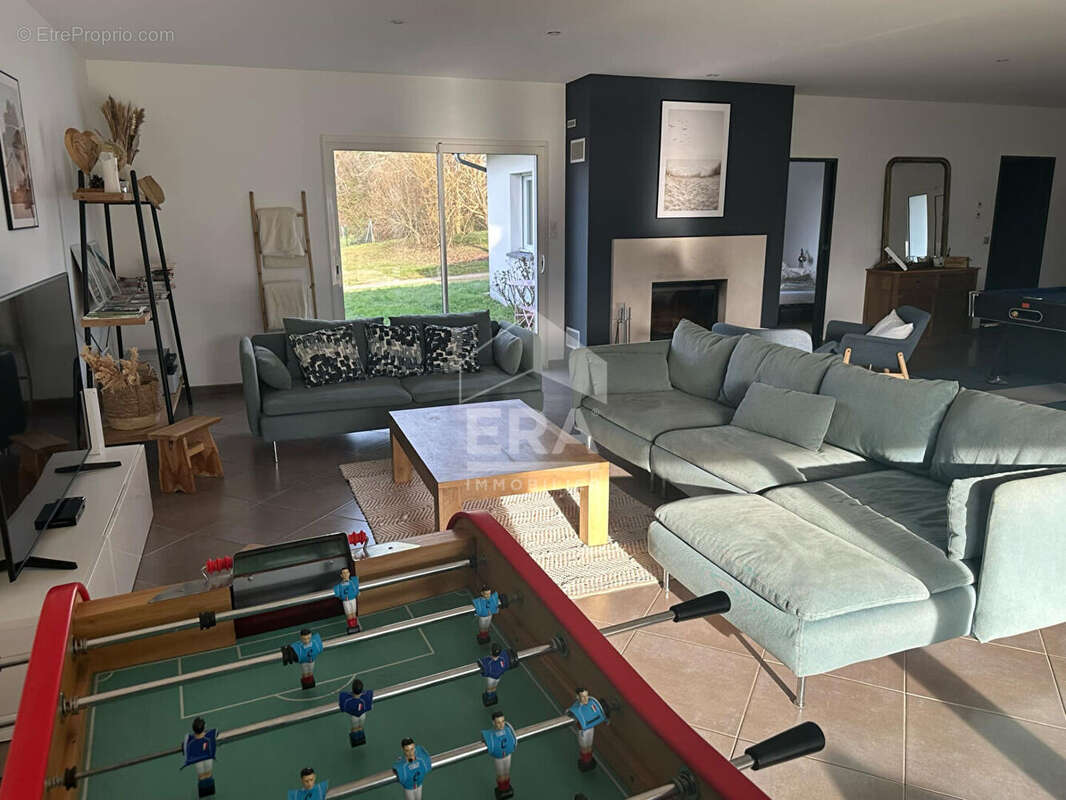 Maison à SAINT-EMILION