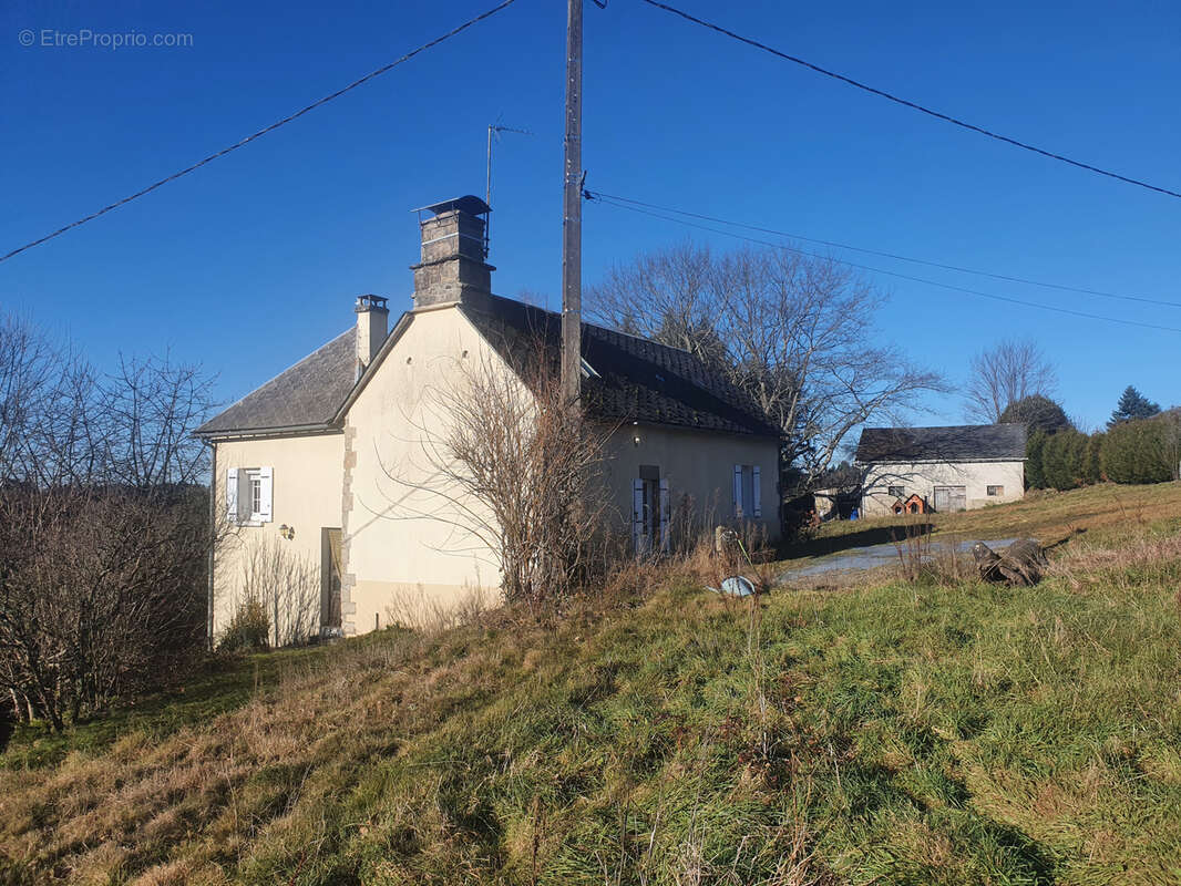 Maison à SAINT-JULIEN-AUX-BOIS
