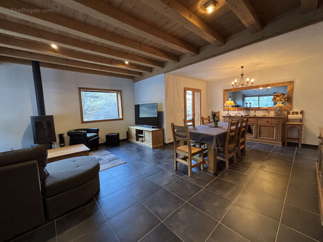 Maison à SAINT-MARTIN-DE-BELLEVILLE