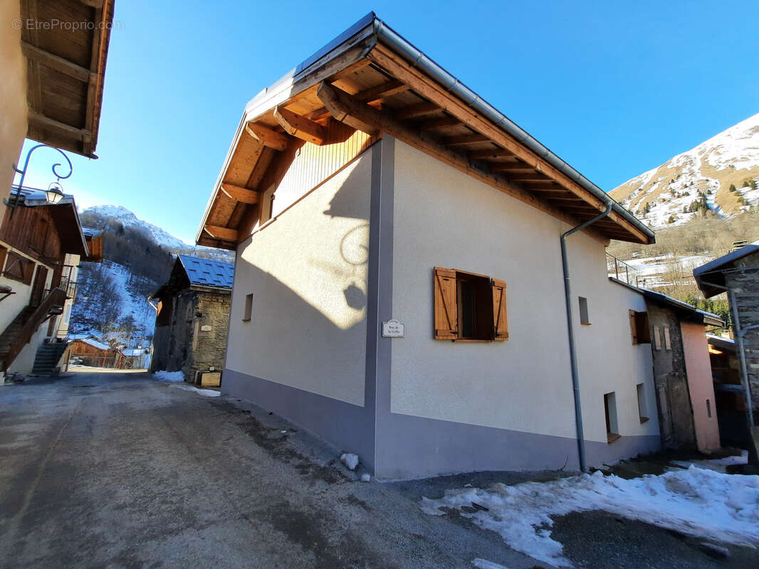 Maison à SAINT-MARTIN-DE-BELLEVILLE