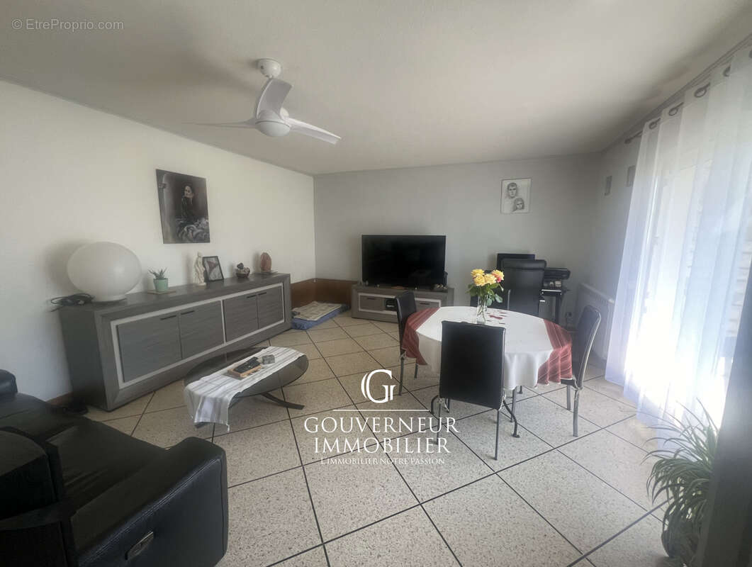 Appartement à SAINT-JEAN-DE-VEDAS